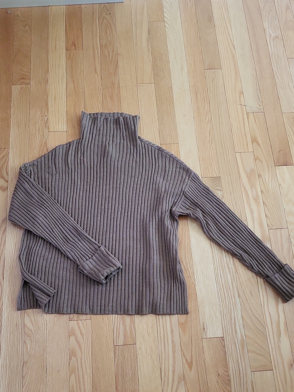 EUC 100% Wool Sweater S
